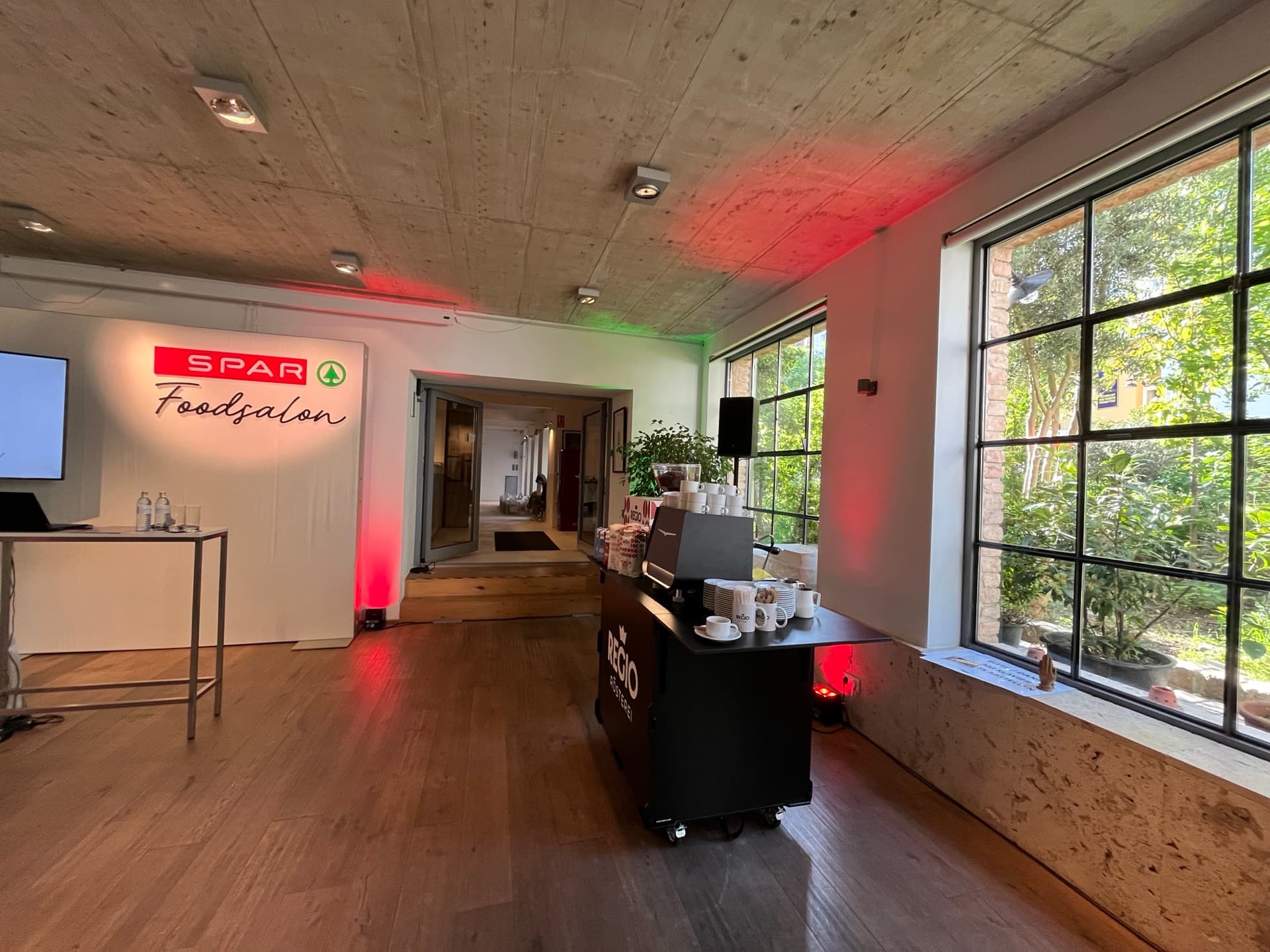 SILENT LOFT — Spar Foodsalon pop-up event